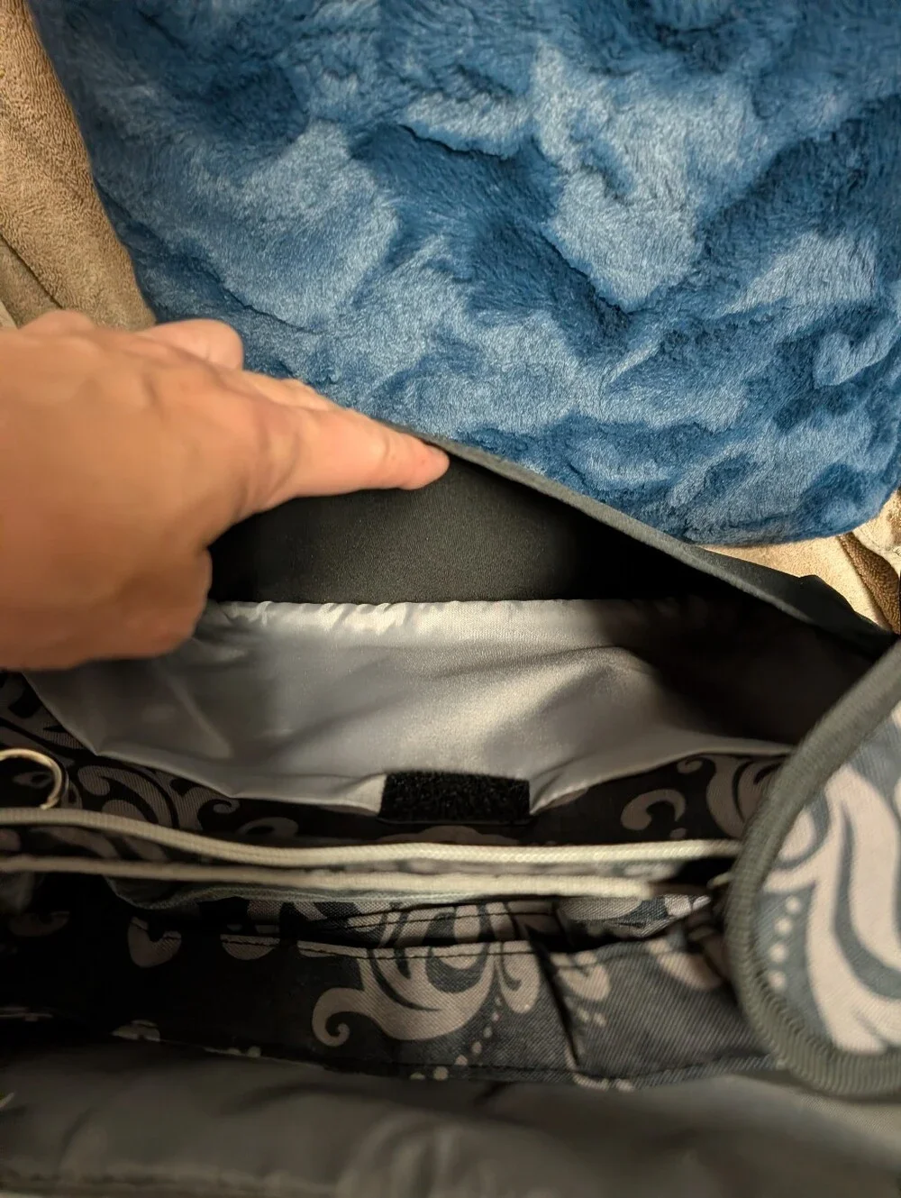 Demdaco Lilly Bit Diaper Bag Like New Damask